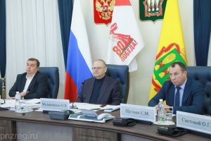Мельниченко поручил поддерживать предпринимателей из числа участников СВО