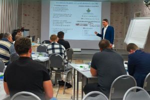 Алмаз Хакимов встретился с финалистами проекта «Герои Пенzенского края»
