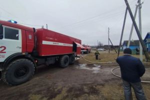 Появились фото с места пожара в Городищенском районе, где пострадал мужчина