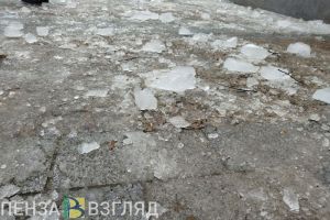 Пензенцам напомнили номера коммунальных служб при проблемах с уборкой снега