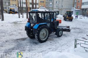 Глава Заречного Костин попросил жителей освобождать дворы для уборки снега