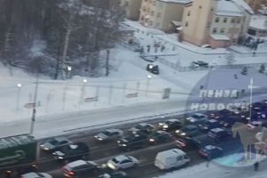 Огромные автомобильные пробки возникли в районе ГПЗ и на улице Чаадаева в Пензе