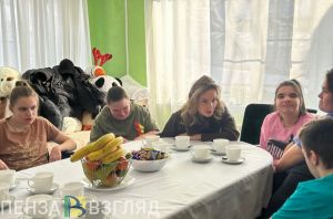 Мария Львова-Белова посетила центр дневной занятости подростков в Пензе