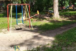 Суд обязал Дом творчества в Пачелме устранить нарушения на детской площадке