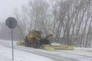 В Пензе депутаты просят убрать снегоуборочную технику с дорог в часы пик
