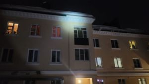 На пожилую пензячку рухнула наледь с крыши дома на ул. Циолковского