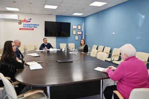 Глава Пензы Денисов провел первый личный прием в фонде «Защитники Отечества»