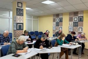 В Пензенской области пенсионеров учат пользоваться гаджетами