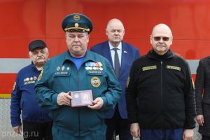 Мельниченко вручил награды пензенским спасателям