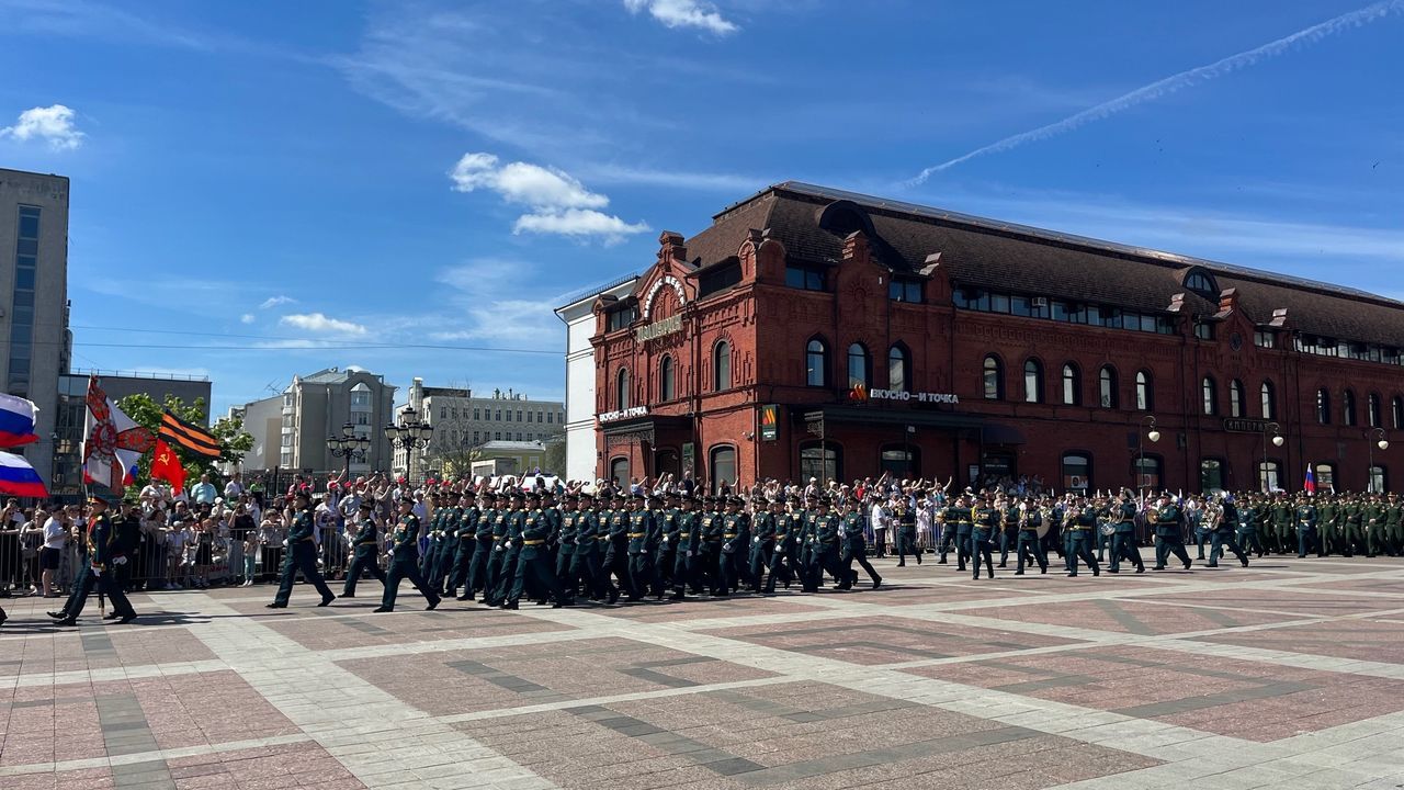 В Пензе в День России прошел торжественный выпуск 249 офицеров военной академии