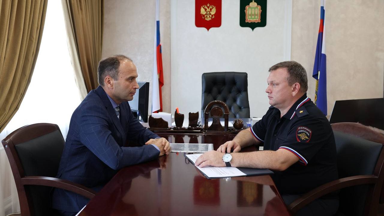 Фомин обсудил с начальником УМВД по региону вопросы депортации семей участников СВО