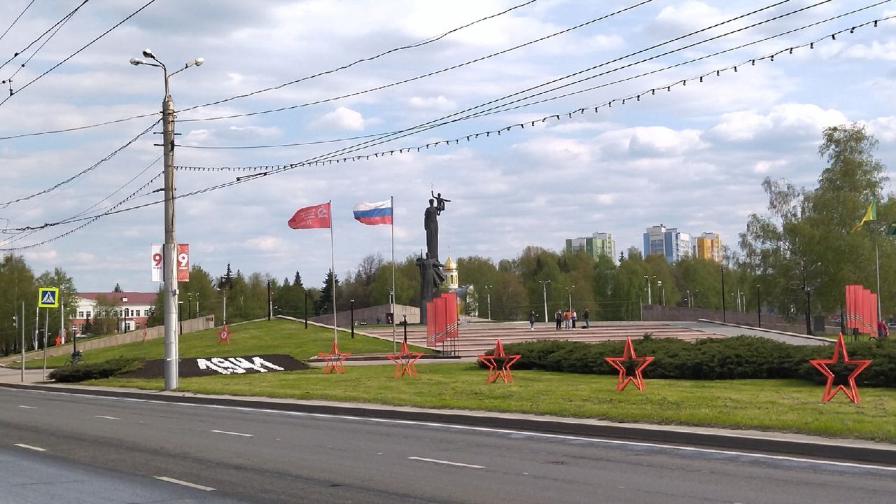 В Пензе пенсионер на «Калине» сбил женщину на площади Победы