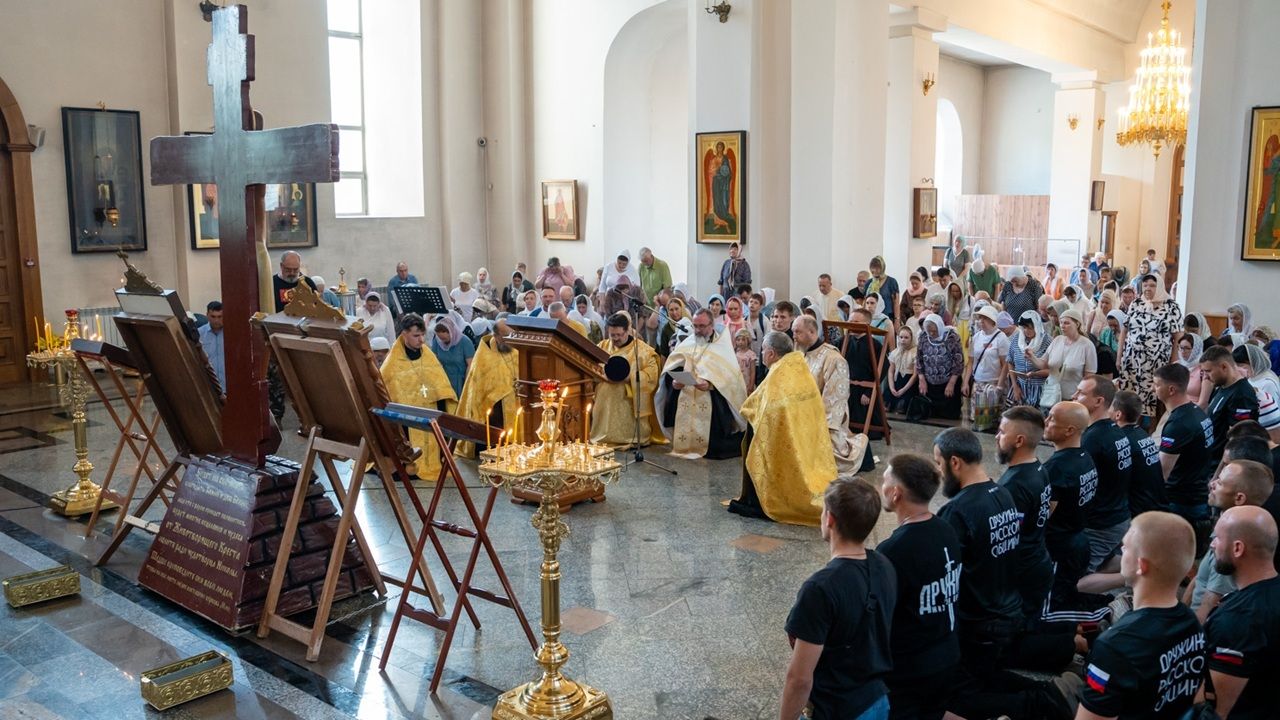 В Пензу доставили копию Животворящего Креста Господня