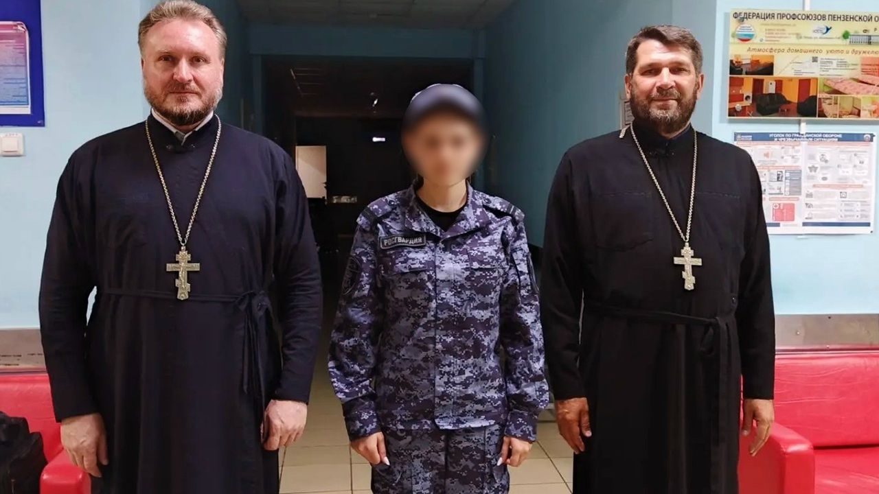В Пензе священнослужители посетили раненых бойцов СВО
