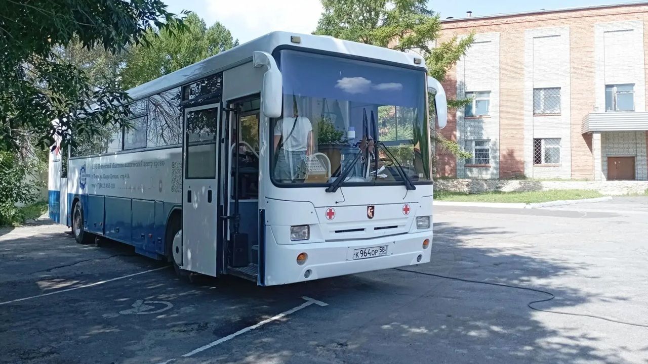 В Пензе врачи психиатрической больницы имени К. Р. Евграфова сдали кровь