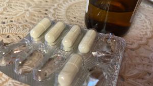 Невролог назвала признаки, при которых срочно нужно вызвать скорую: какие симптомы могут указывать на инсульт