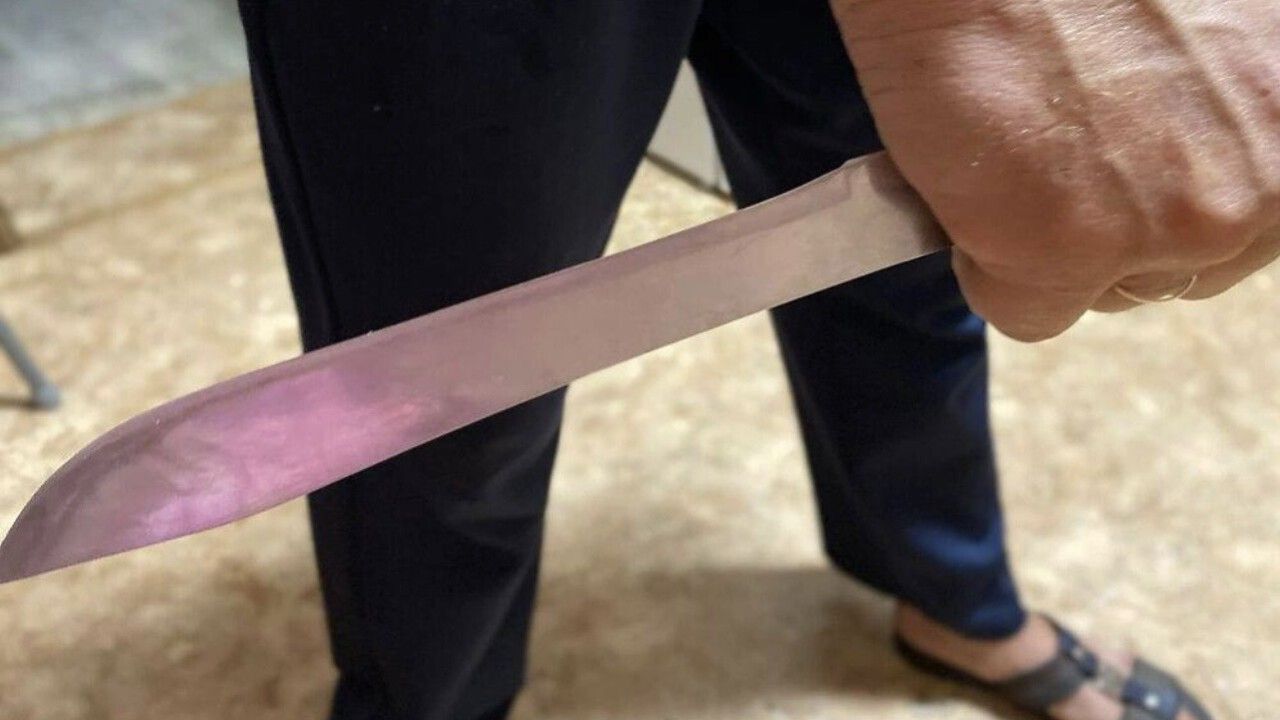 В Пачелмском районе пьяный мужчина порезал ножом знакомого