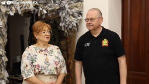 Мельниченко пригласил вдову Героя России Канакина на открытие школы в Лугометрии
