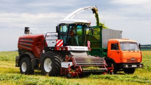 Кормоуборочный комбайн RSM F 2650 - работа на перспективу