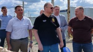Мельниченко посетил площадку строящегося бассейна в пензенском микрорайоне Заря