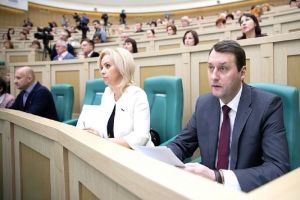 Олег Ягов рассказал Валентине Матвиенко про «мягкое» просвещение и культурные субботы