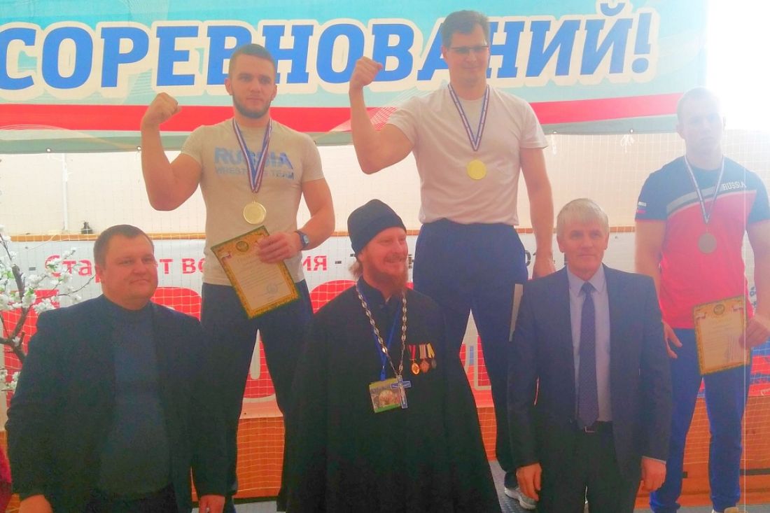 Пензенские армрестлеры стали победителями и призерами открытого турнира