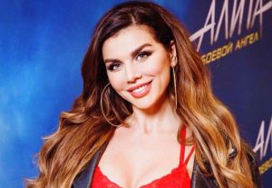 Анна Седокова сравнила себя на фото с Надей Дорофеевой