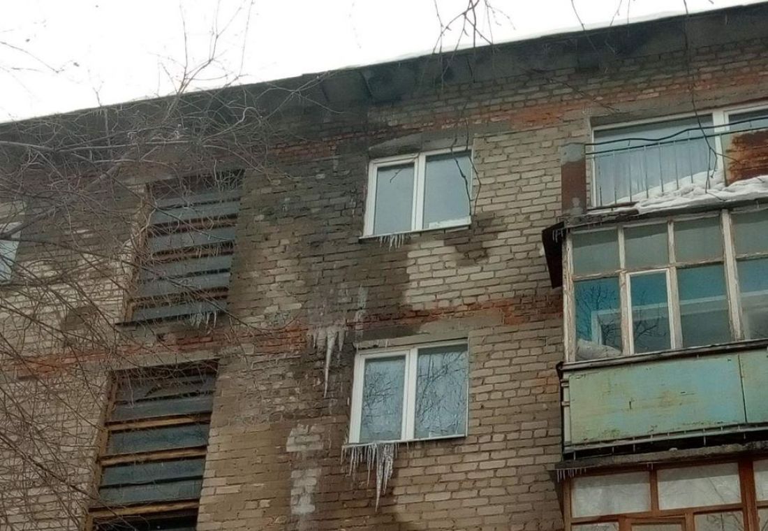 «На Ударной так же начиналось». Пензенцы сообщают о еще одном разрушающемся жилом доме. Фото