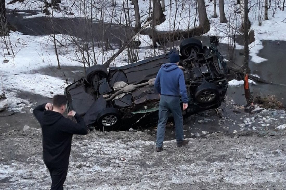 В Пензе нашли перевернувшийся автомобиль без пассажиров