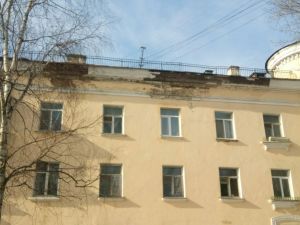 «Крыша прохудилась и течет». Пензенцы рассказывают о печальной истории еще двух домов