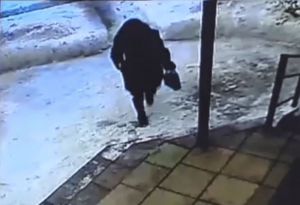 В Пензе девушку от смерти отделили пять секунд. Видео