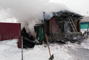Пожары с жертвами, водитель спас пенсионерку, трое детей остались без мамы: самые важные новости от 26 января