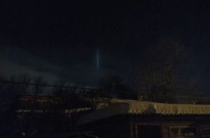 Пензенцы видят в небе над городом загадочные «световые столбы». Фото