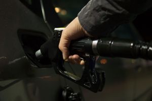 Бензин может снова существенно подорожать